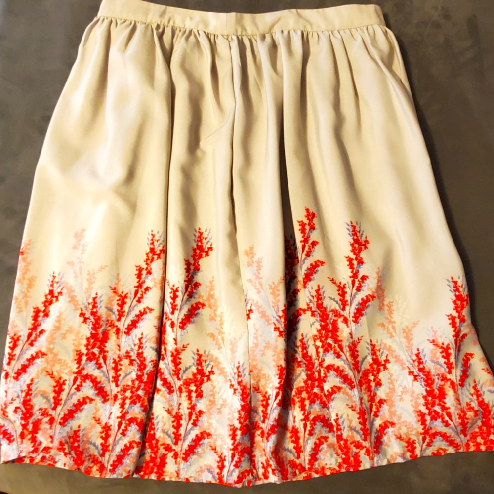 Ladies Skirt